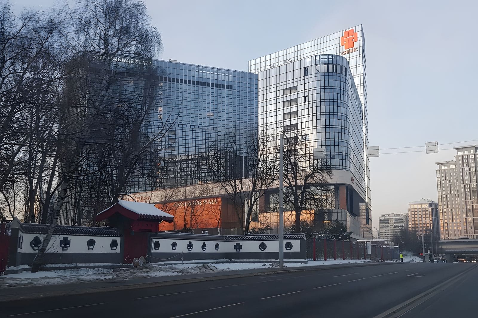 Снять офис 3696 кв м в бизнес-центре Хуамин Парк